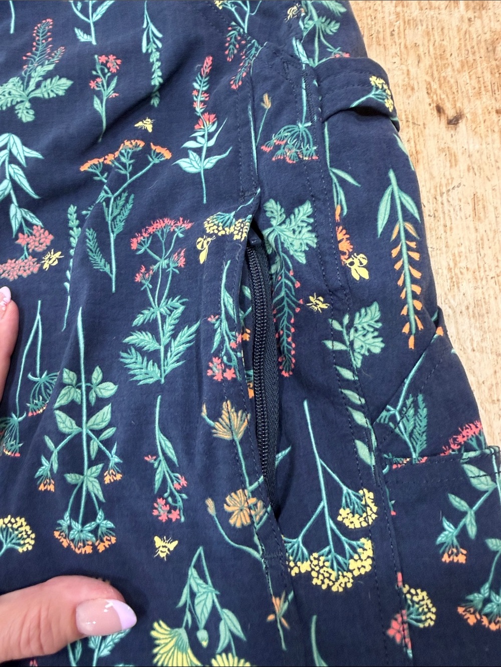 Duluth Trading Co Navy Floral Pocket Overalls - Picture 5 of 8
